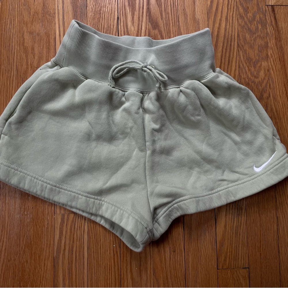Nike Women's light  Green Shorts